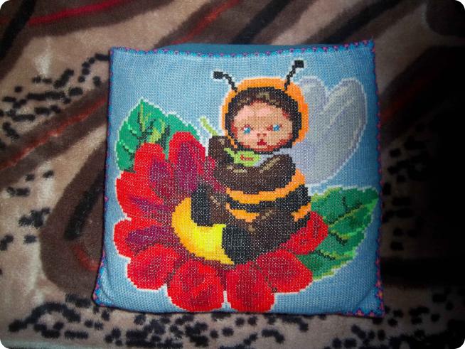 вышивание подушек